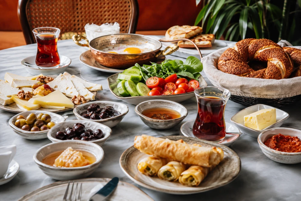 Söğüt Kahvaltı Salonu